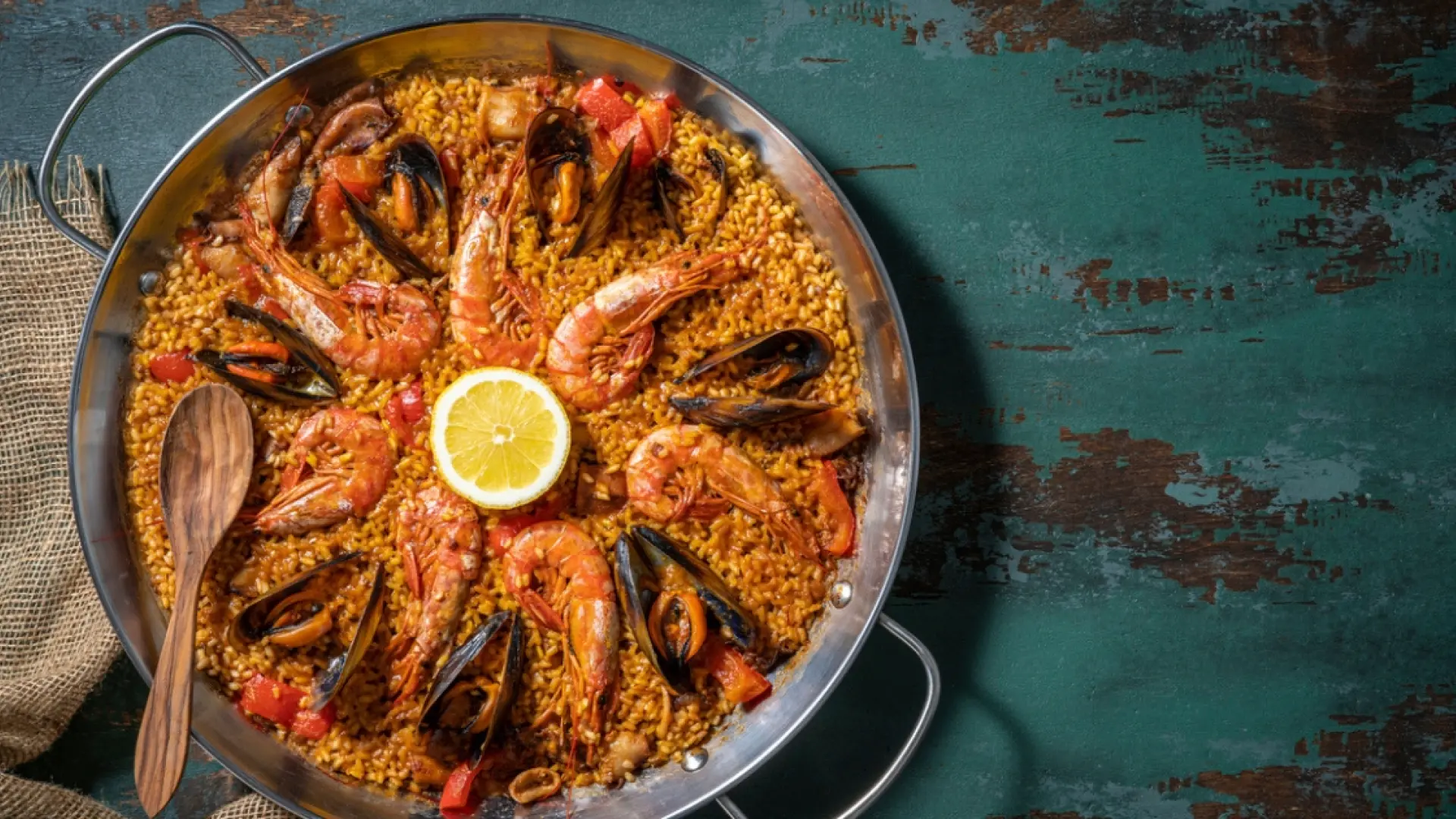 Paella catalana